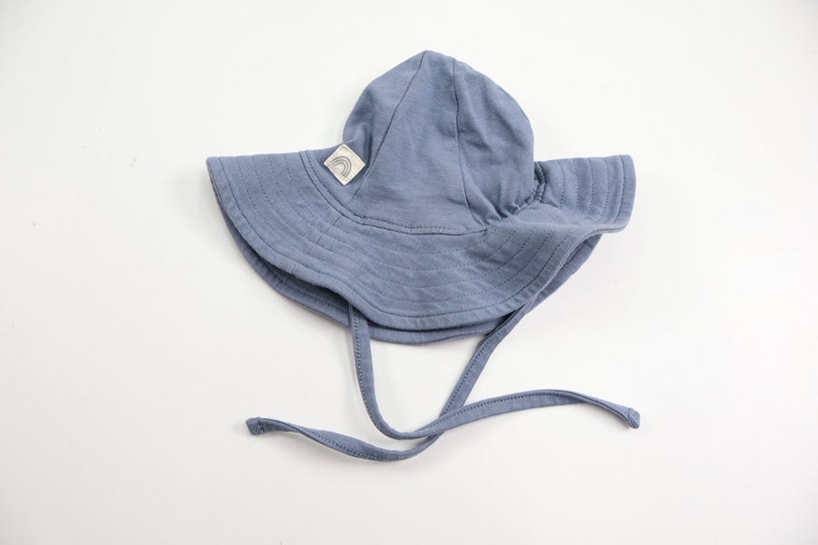 Mjuk solhatt från Lindex - Storlek 36/38 - Blå
