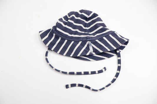 Soft sun hat from Polarn O. Pyret - Size 44 - Blue