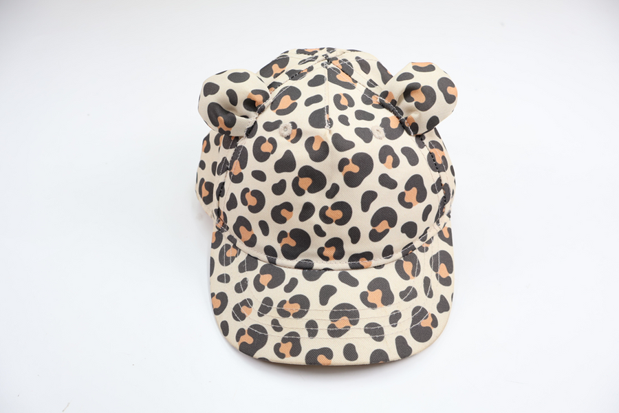 Leopard print cap from Kappahl - Size 44/46 - Beige