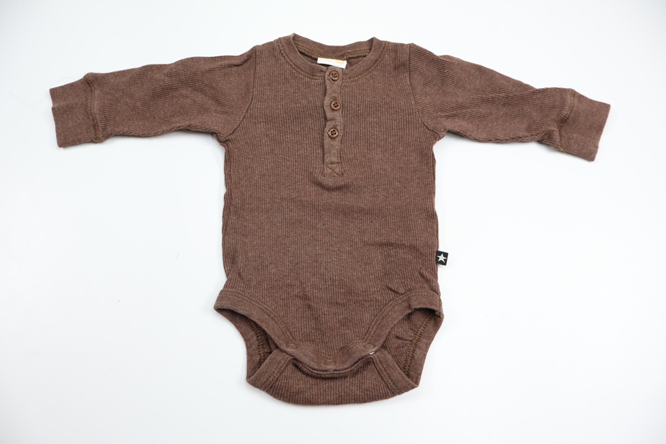 Ribbad body från Lindex - Storlek 56 - Brun