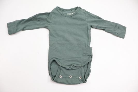 Body från BEBE - Storlek 60 - Grön