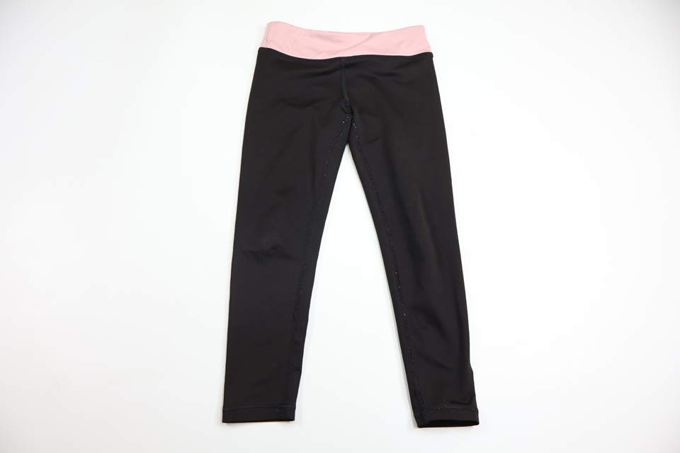 Träningsbyxor från H&M - Storlek 98/104 - Svart