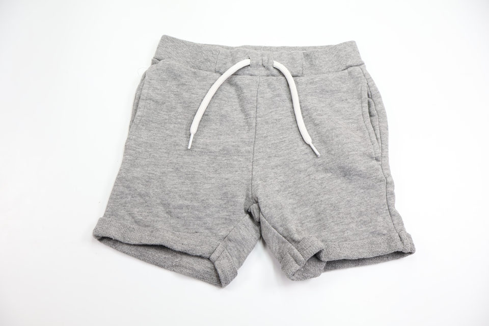 Shorts från Name It - Storlek 92 - Grå