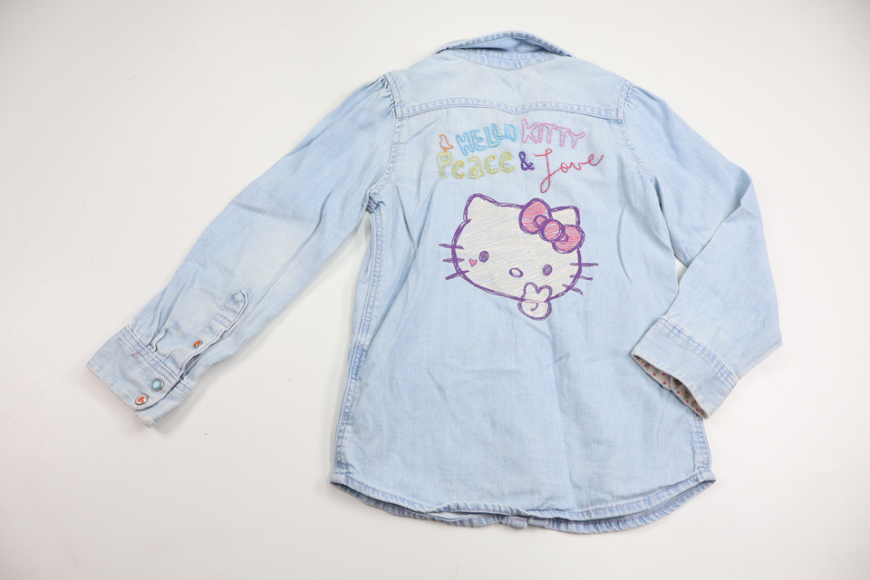 Skjorta med Hello Kitty från H&M - Storlek 98 - Denim