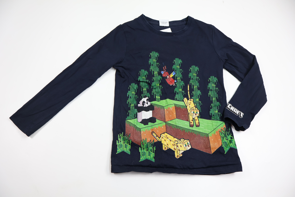 Tröja med Minecraft från Lindex - Storlek 122 - Marinblå