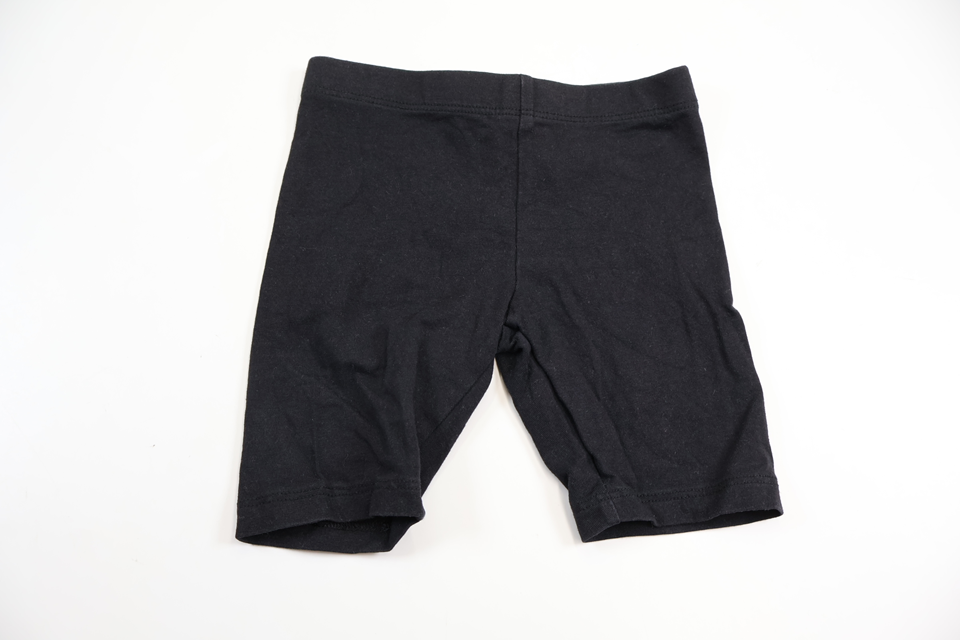 Shorts från H&M - Storlek 98 - Svart