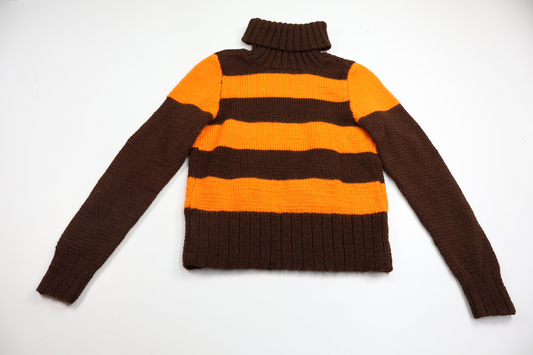 Knitted sweater from Hemstickat - Size 134/140 - Brown