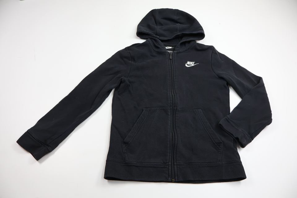 Munkjacka från Nike - Storlek 134/140  - Svart