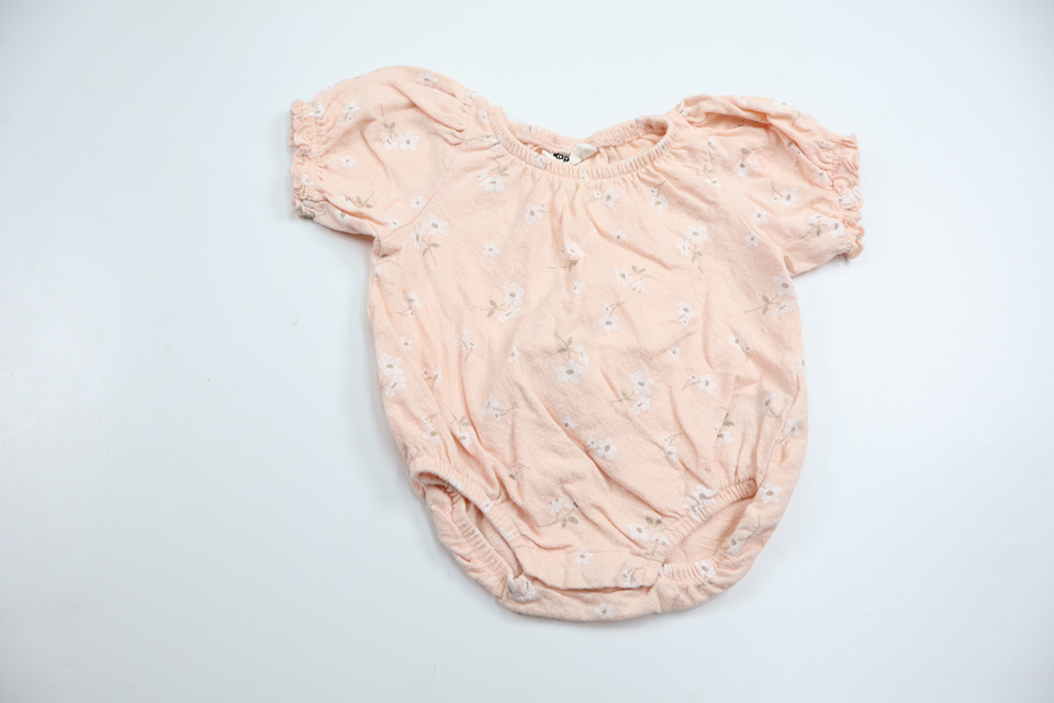 Blommig body från Kappahl - Storlek 56 - Rosa