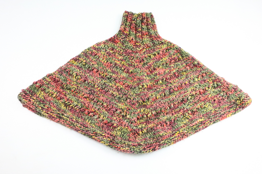 Knitted poncho from Hemstickat - Size 92/98 - Multi